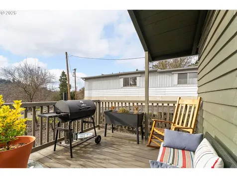 2046 NE Freemont Avenue Roseburg OR 97470