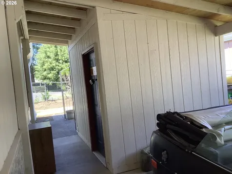 1111 SE 3rd Avenue Canby OR 97013