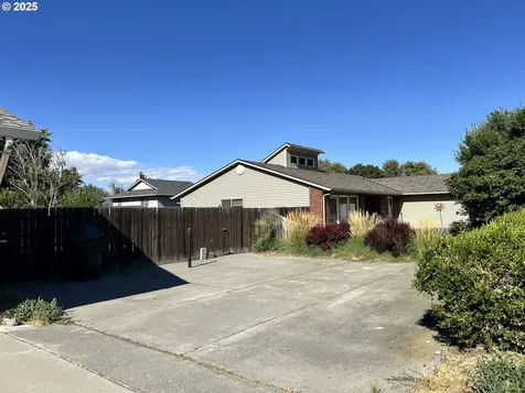 790 W Division Avenue Hermiston OR 97838
