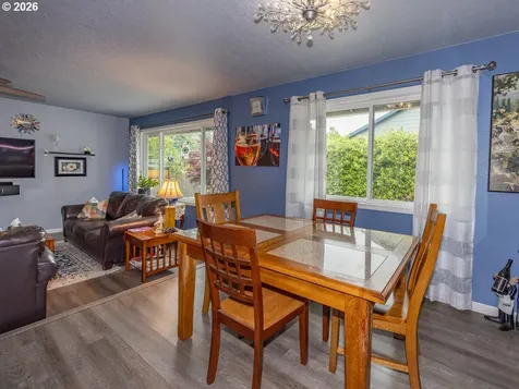 2331 SW 27th Drive Gresham OR 97080