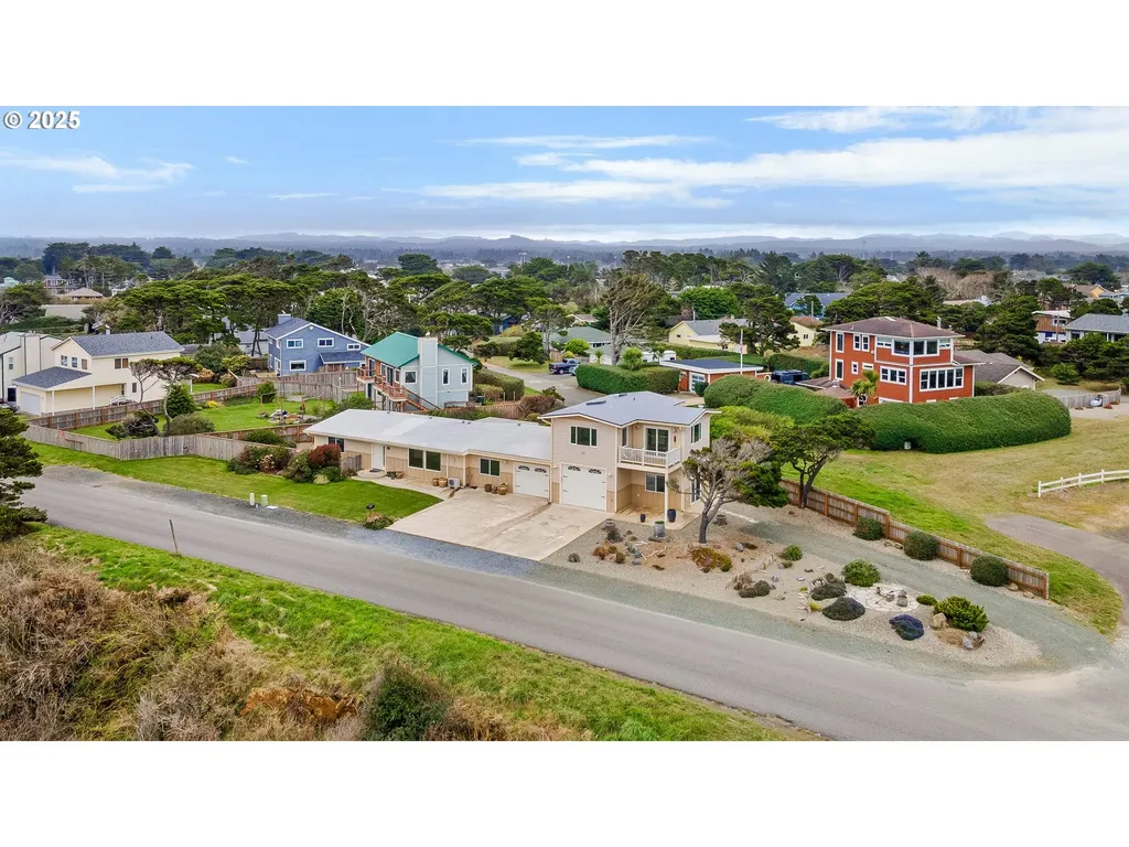 975 Ocean Drive SW Bandon OR 97411