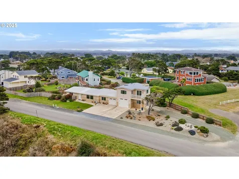 975 Ocean Drive SW Bandon OR 97411
