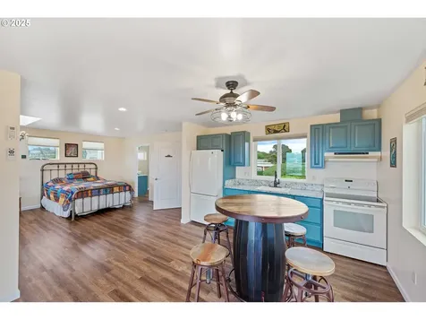 975 Ocean Drive SW Bandon OR 97411