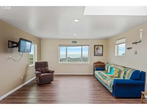 975 Ocean Drive SW Bandon OR 97411