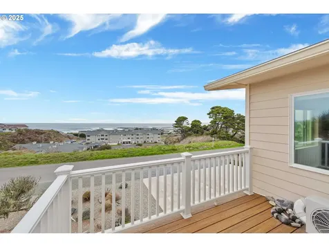 975 Ocean Drive SW Bandon OR 97411