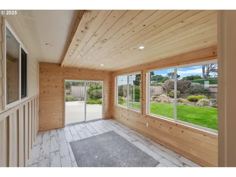 975 Ocean Drive SW Bandon OR 97411