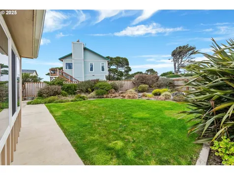 975 Ocean Drive SW Bandon OR 97411