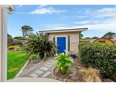 975 Ocean Drive SW Bandon OR 97411