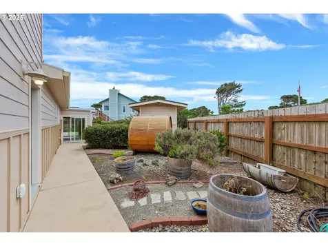 975 Ocean Drive SW Bandon OR 97411