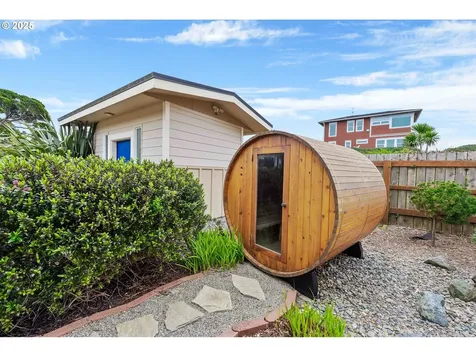 975 Ocean Drive SW Bandon OR 97411