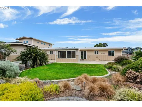 975 Ocean Drive SW Bandon OR 97411
