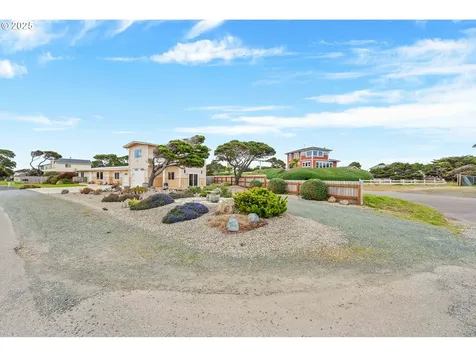 975 Ocean Drive SW Bandon OR 97411