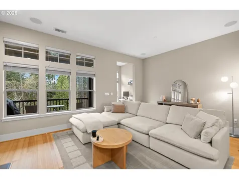 10089 SW Morrison Street Portland OR 97210