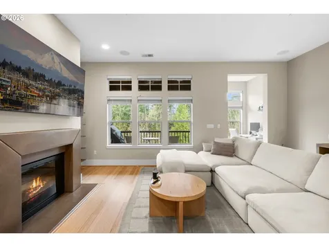 10089 SW Morrison Street Portland OR 97210