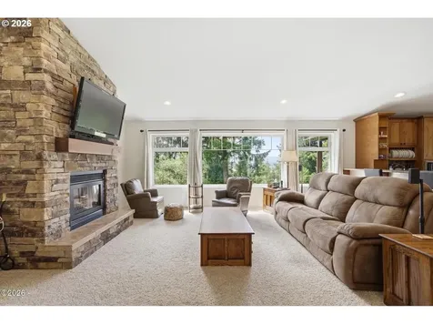 3585 Aldercrest Road Tillamook OR 97141