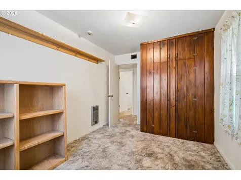 237 Myoak Drive Eugene OR 97404