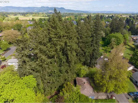 237 Myoak Drive Eugene OR 97404