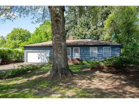 237 Myoak Drive Eugene OR 97404