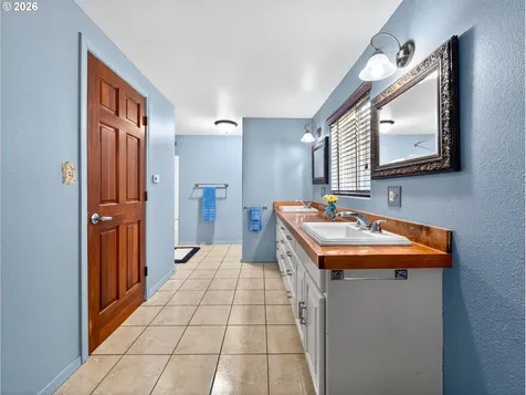 1006 Mountain View Road Sweet Home OR 97386