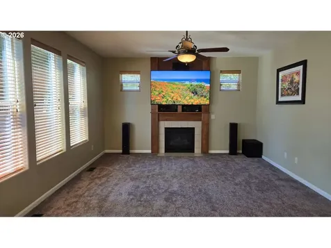 16379 Trail View Drive Oregon City OR 97045