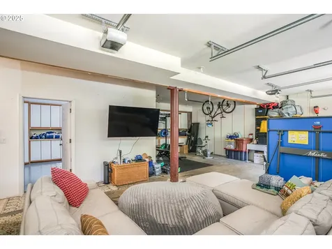 36226 River Point Drive Astoria OR 97103
