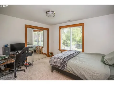 36226 River Point Drive Astoria OR 97103