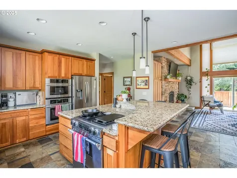 36226 River Point Drive Astoria OR 97103