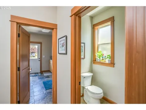 36226 River Point Drive Astoria OR 97103