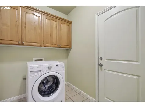16715 NE 5th Street Vancouver WA 98684
