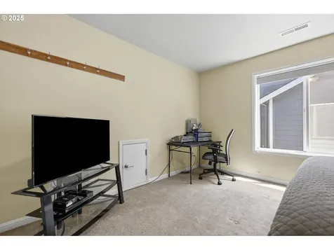 16715 NE 5th Street Vancouver WA 98684