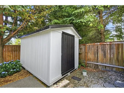 16715 NE 5th Street Vancouver WA 98684