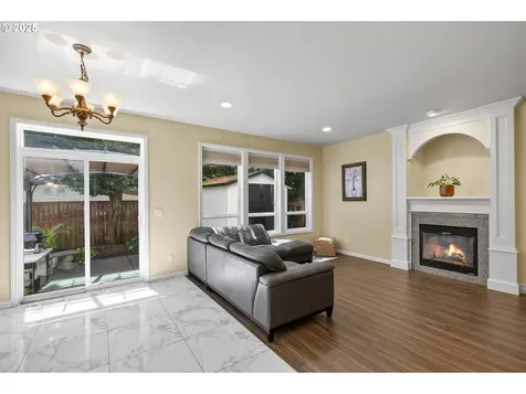 16715 NE 5th Street Vancouver WA 98684