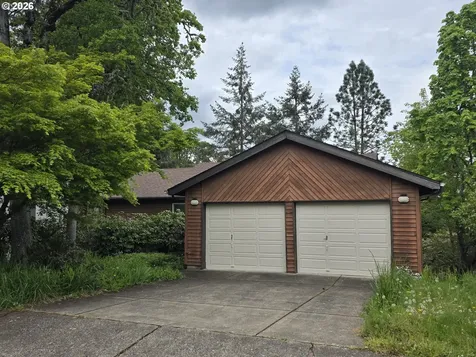 1653 Ardendale Lane Eugene OR 97405
