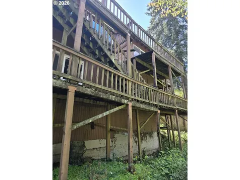 1653 Ardendale Lane Eugene OR 97405