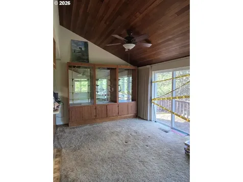 1653 Ardendale Lane Eugene OR 97405