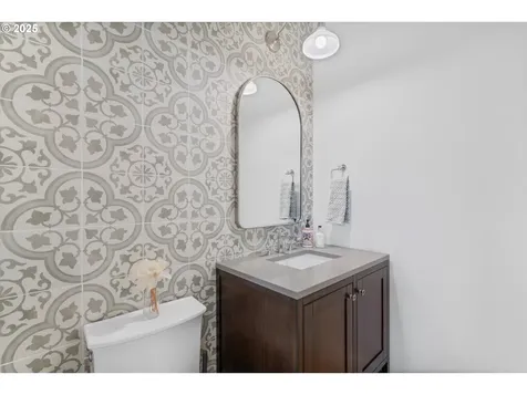 3936 NW 61st Court Camas WA 98607