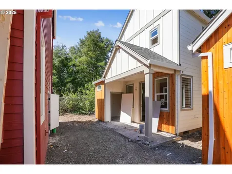 9576 SW 91st Avenue Portland OR 97223