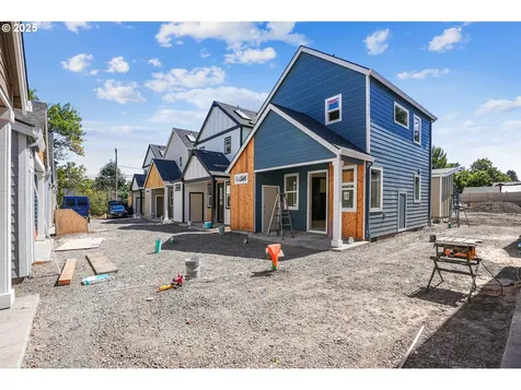 9576 SW 91st Avenue Portland OR 97223