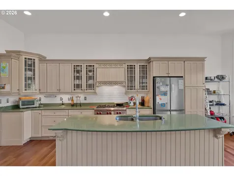 5402 Ka Teech Drive Florence OR 97439