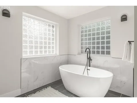 329 Dean Avenue Eugene OR 97404