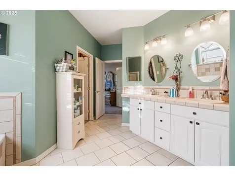 130 Newaukum Village Drive Chehalis WA 98532