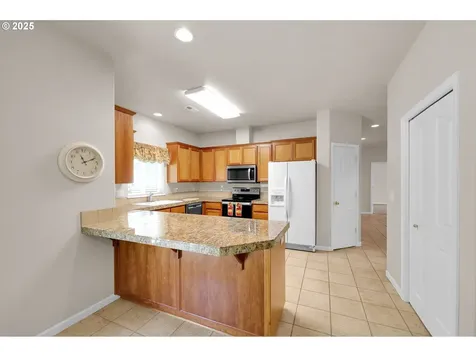 88075 9th Street Veneta OR 97487
