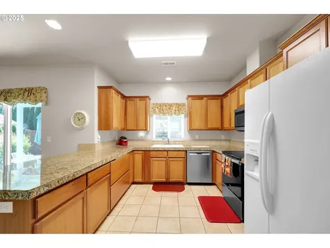 88075 9th Street Veneta OR 97487