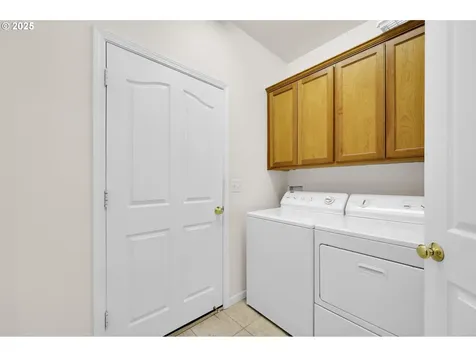 88075 9th Street Veneta OR 97487