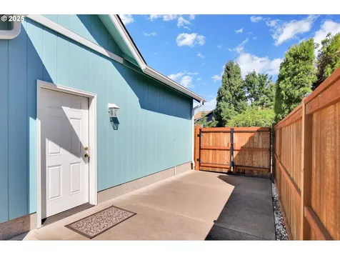 88075 9th Street Veneta OR 97487