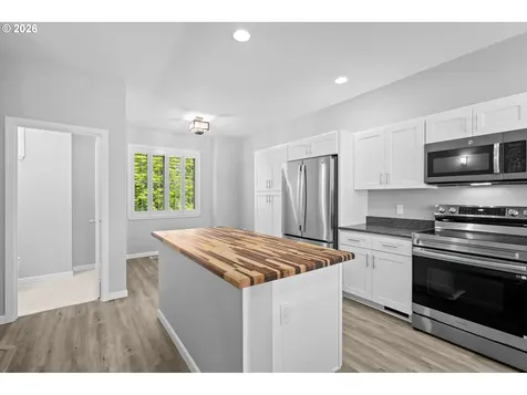 676 SW Dillan Drive Beaverton OR 97006