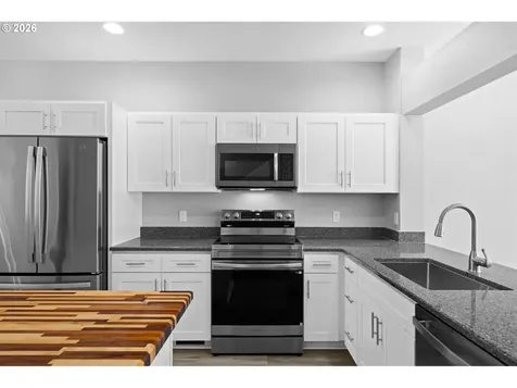 676 SW Dillan Drive Beaverton OR 97006