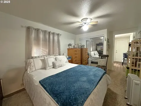 527 Old Homestead Drive Oakland OR 97462