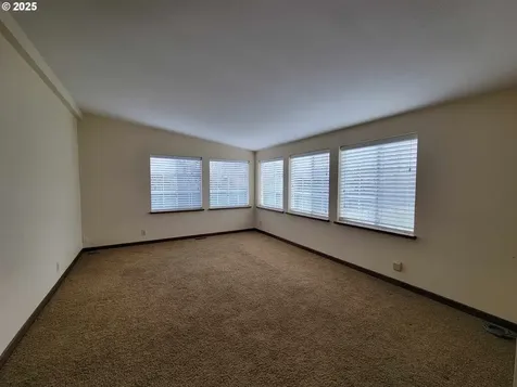 1303 Settlers Loop Forest Grove OR 97116