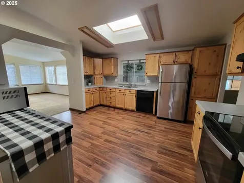 1303 Settlers Loop Forest Grove OR 97116